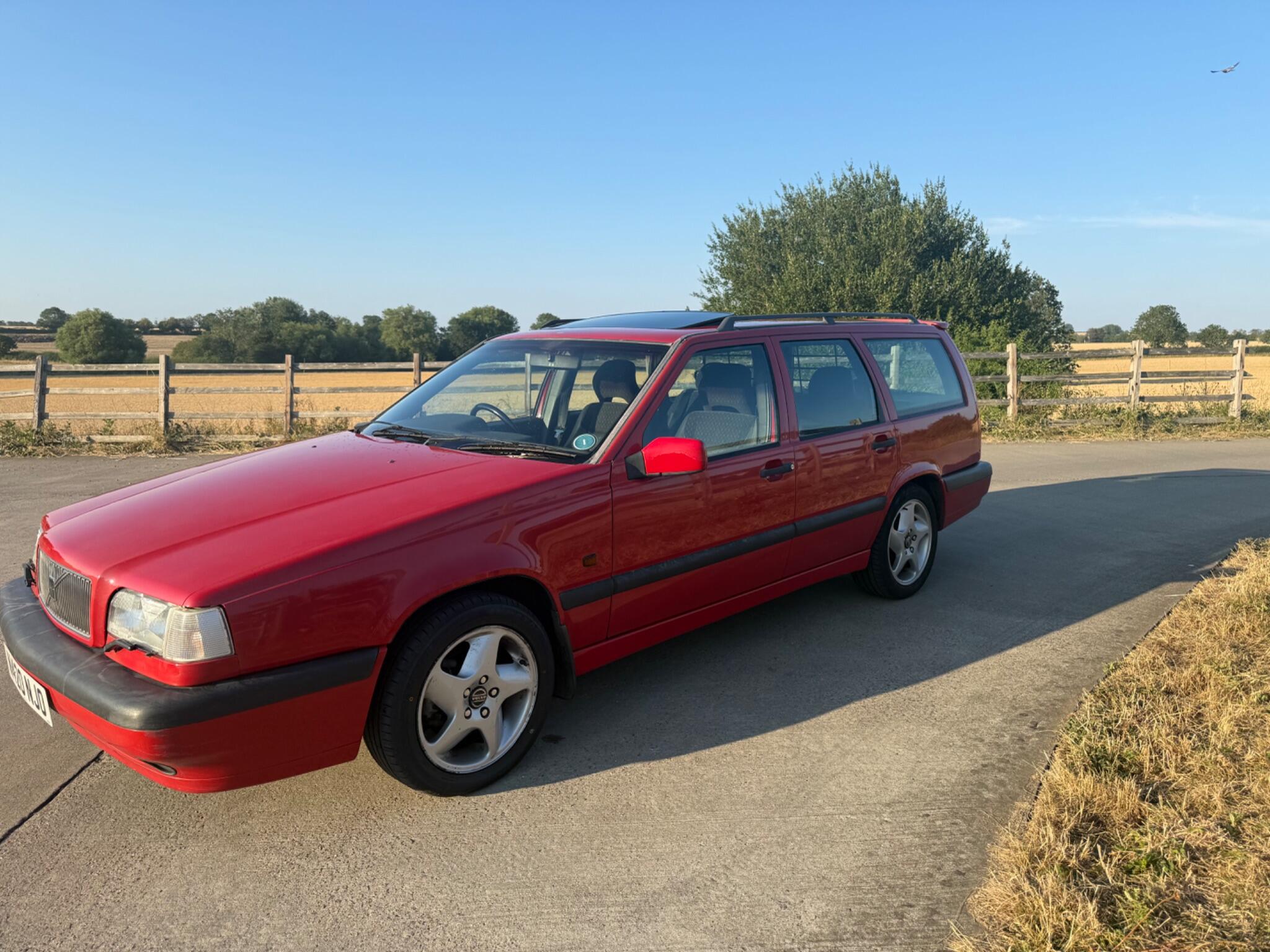 Volvo 850 2.5 20v GLT 5dr — photo 50 of 96